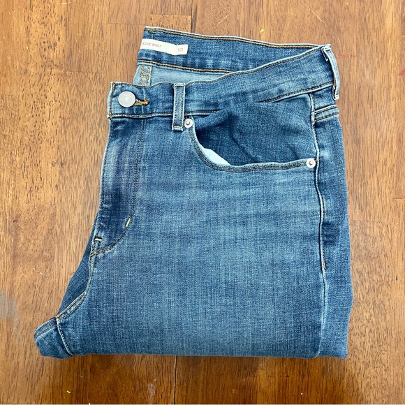 Women’s Levi’s Classic Boot Jeans - Picture 7 of 7